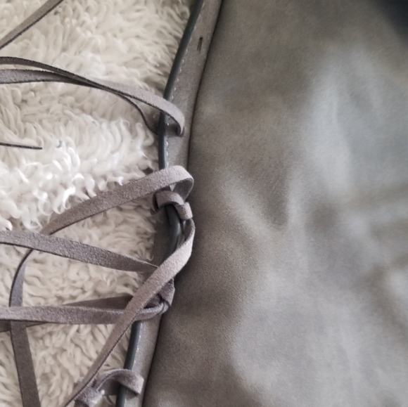 Kenneth Cole Reaction Gray Tassel Fringe Bag - Picture 8 of 8